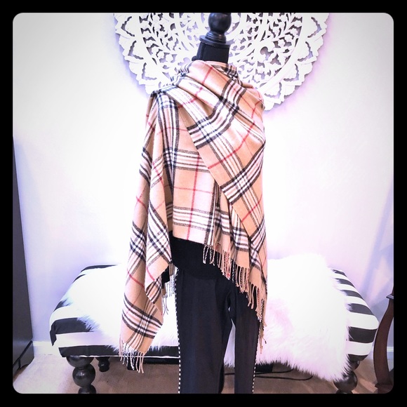 Poncho Wrap💛NWOT💛 - Picture 1 of 9